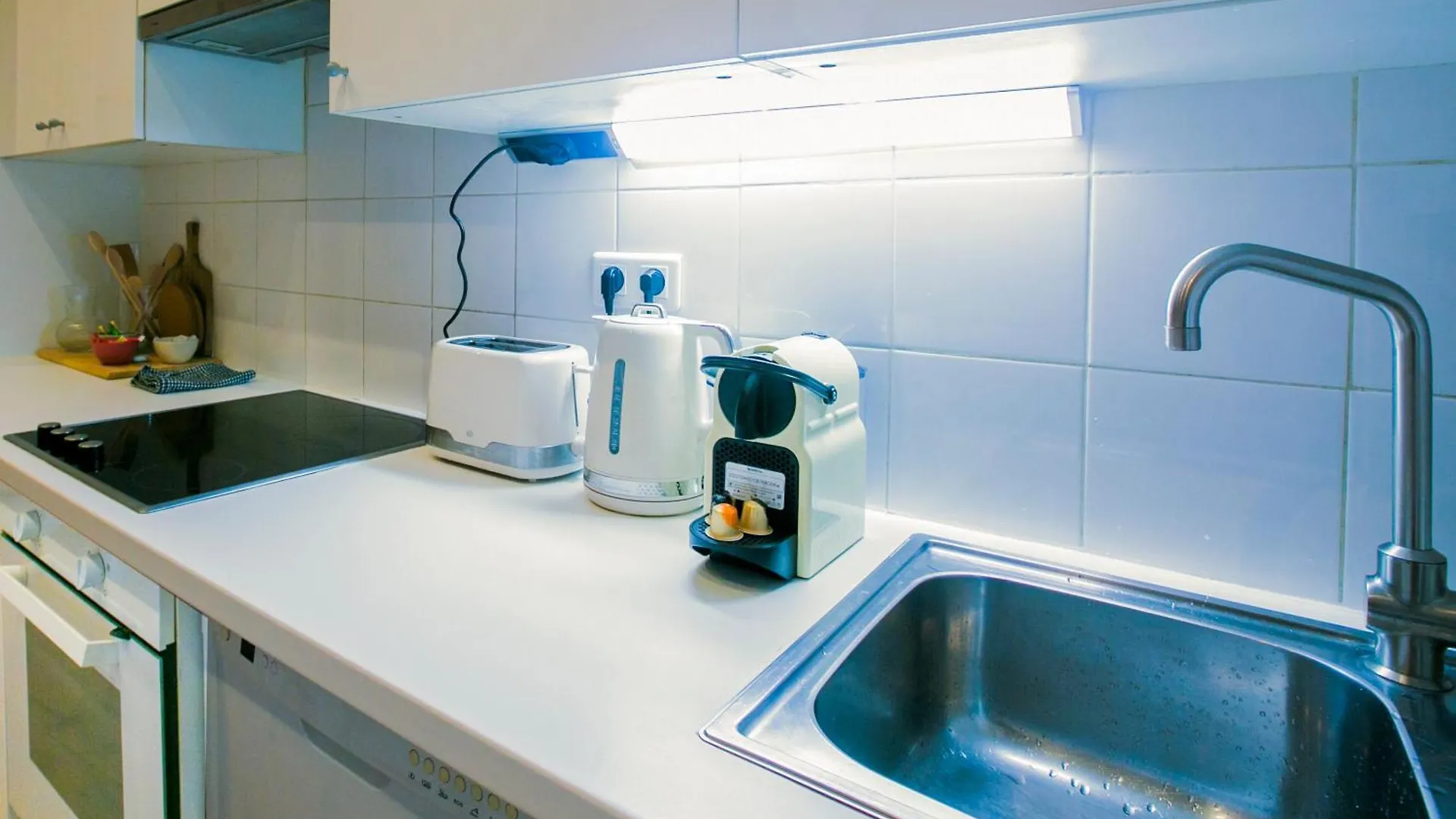 Warm 2 Bedrooms Apartement - C38 パリ アパート