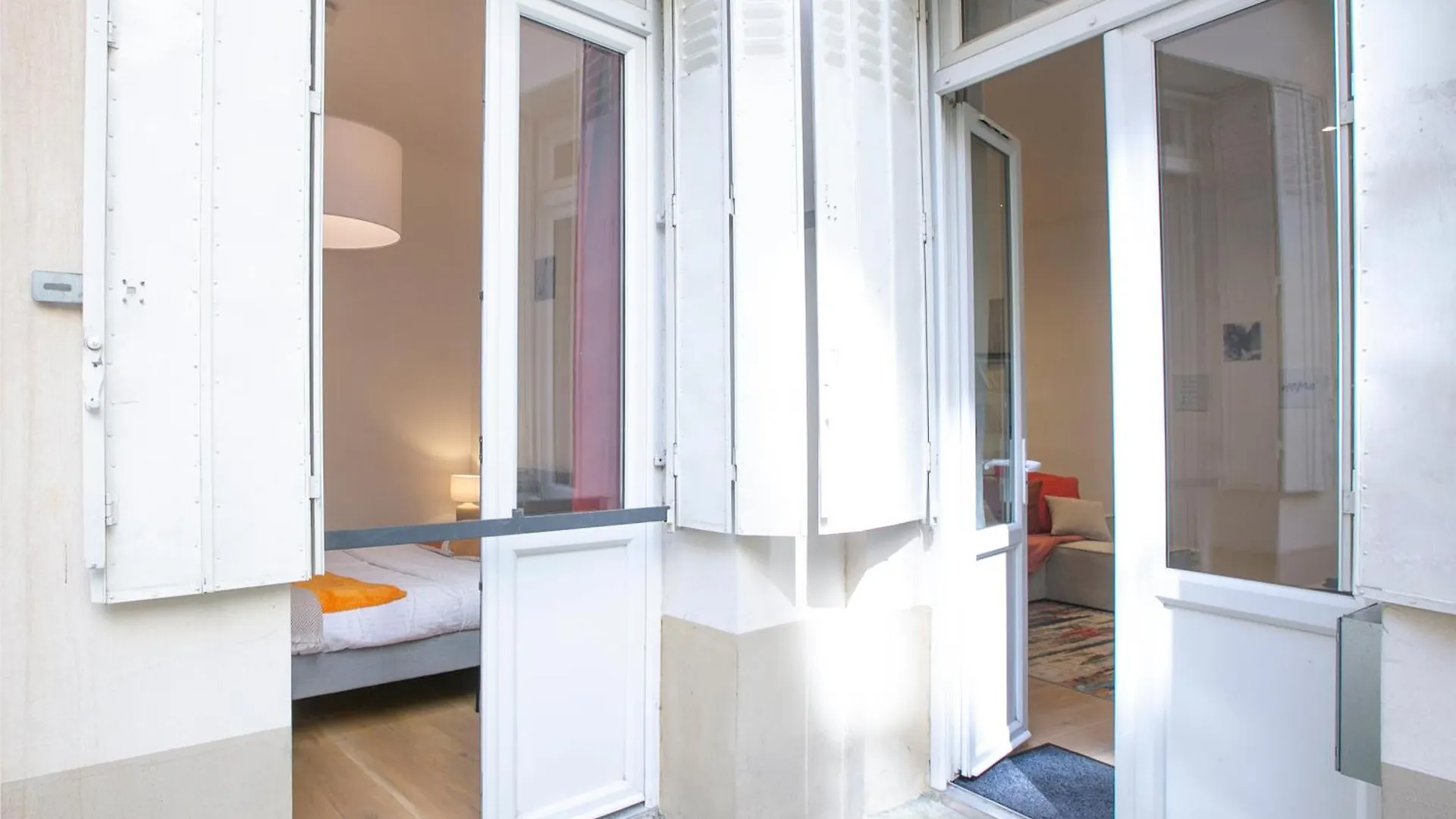 Warm 2 Bedrooms Apartement - C38 パリ